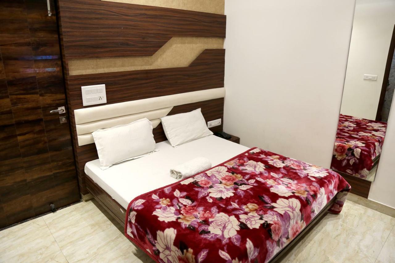 Shree Anand Dham Otel Vrindāvan Dış mekan fotoğraf