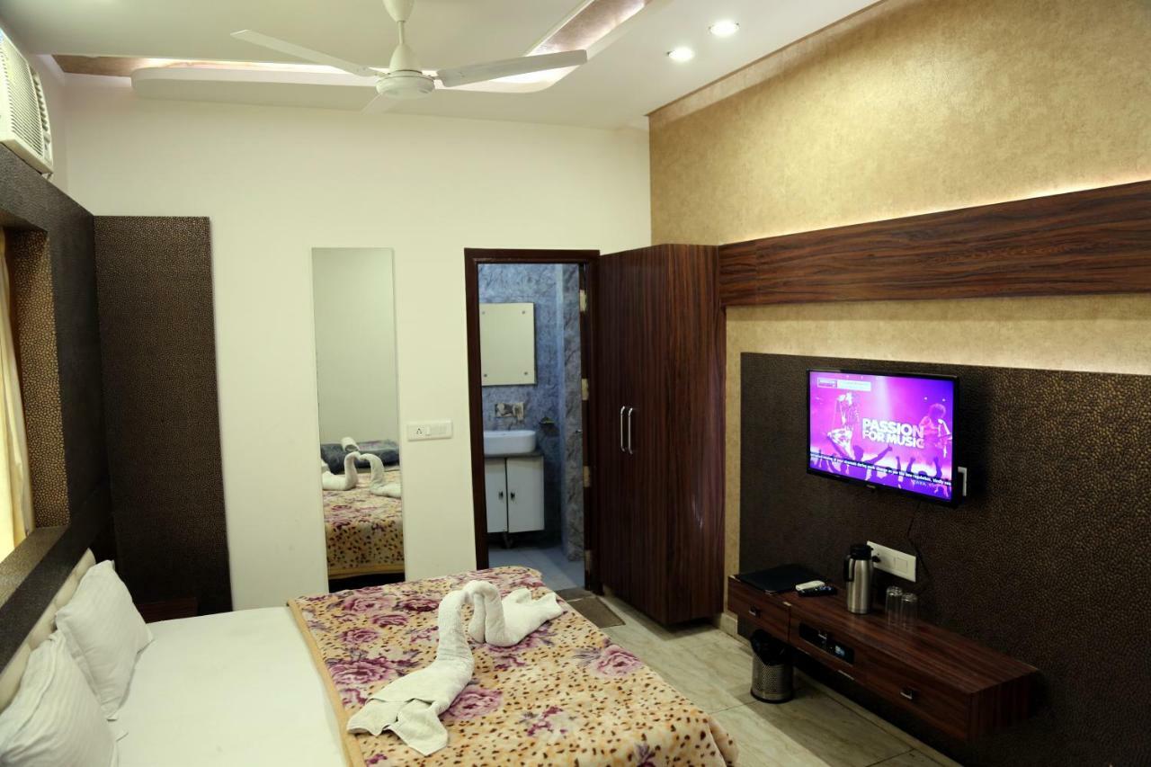 Shree Anand Dham Otel Vrindāvan Dış mekan fotoğraf